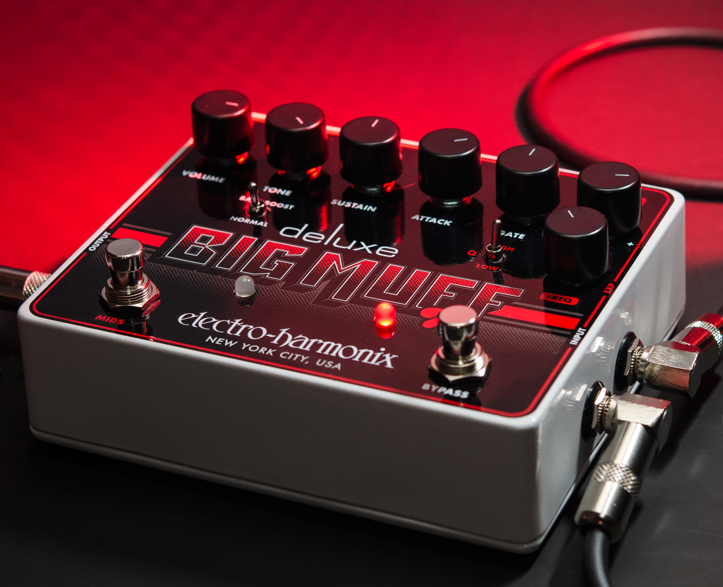 Deluxe Big Muff Pi | electro-harmonix -国内公式サイト-